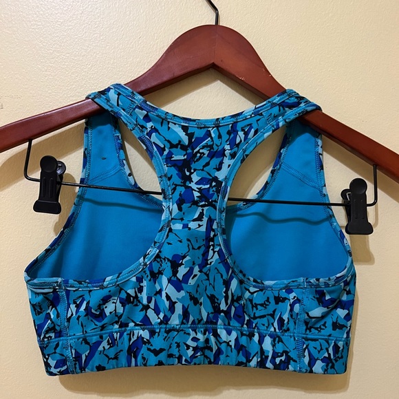 Blue printed Nike sports bra - Picture 2 of 3